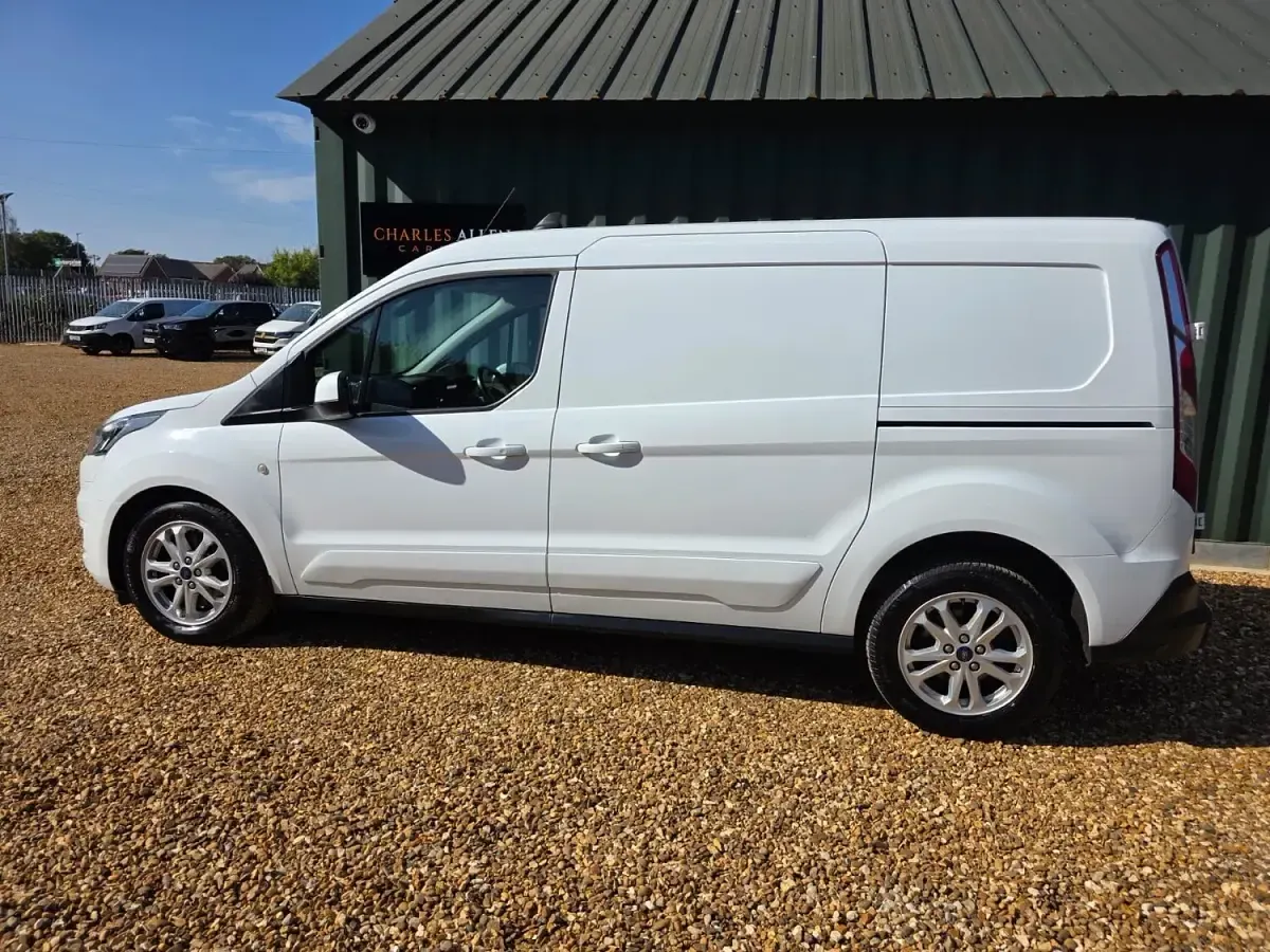 Used Ford Transit Limited 100 HP (73 kW) 2023 White Van