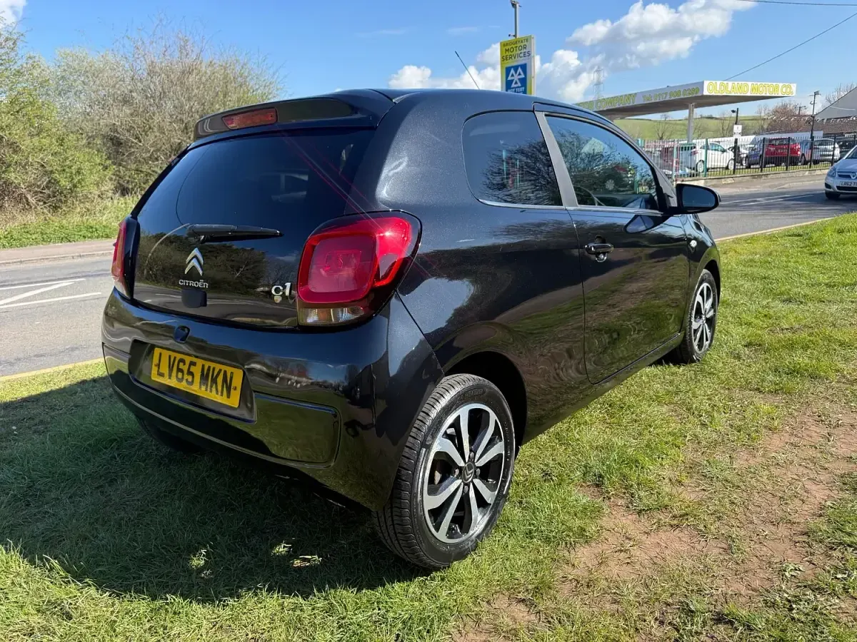 Used Citroën C1 Flair 68 HP (50 kW) 2015 Black Hatchback