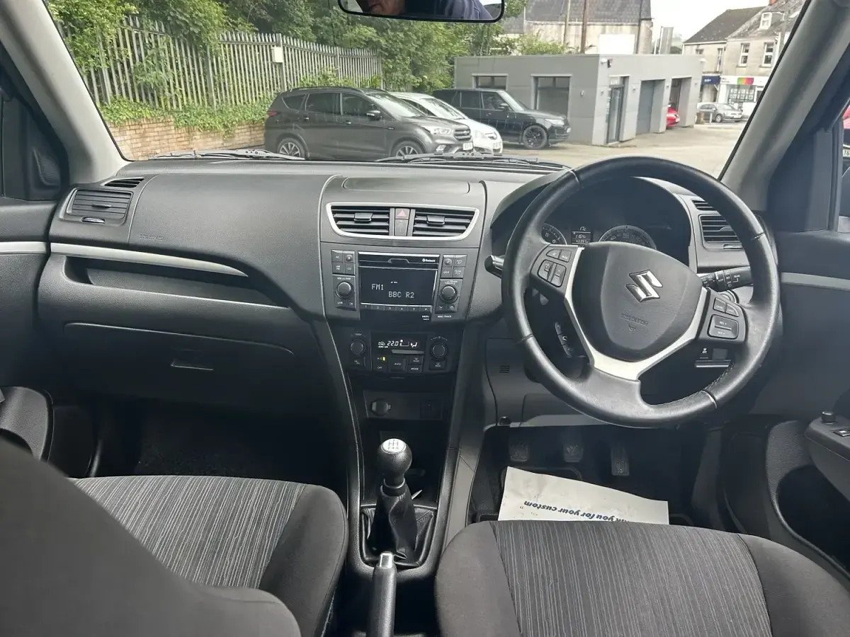Used Suzuki Swift SZ4 94 HP (69 kW) 2014 White Hatchback