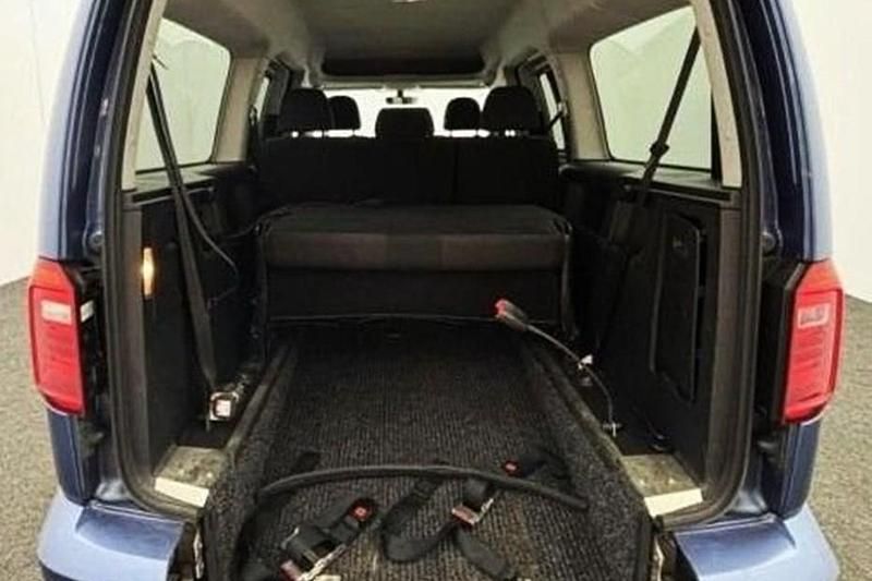 Blue Used 2017 VW Caddy Maxi Life R MPV | £14,990 (Fair price) - Image 1/1