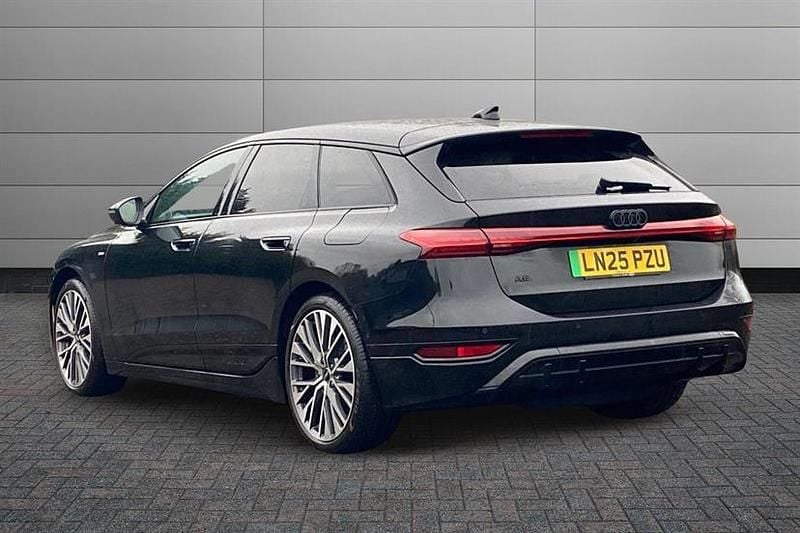 Used Audi A6 e-tron Comfort 210 kW (286 HP) 2025 Mythos black Estate