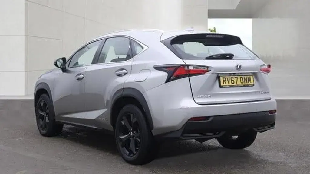 Used Lexus NX300h Sport Line 195 HP (143 kW) 2017 Silver SUV