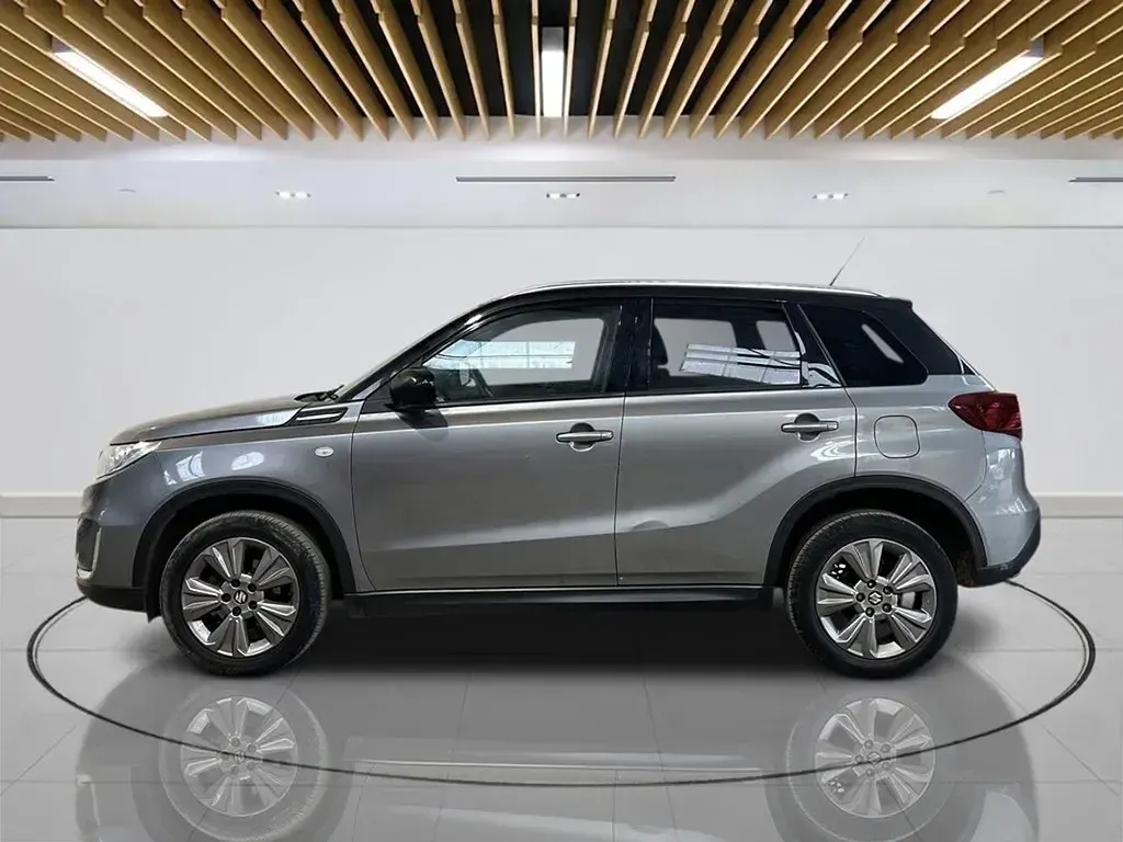 Second-hand Suzuki Vitara SZ-T 112 CP (82 kW) 2019 Gri SUV