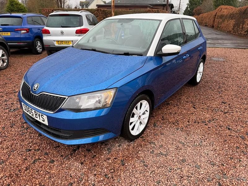 Used Skoda Fabia SE 90 HP (66 kW) 2015 Blue Hatchback