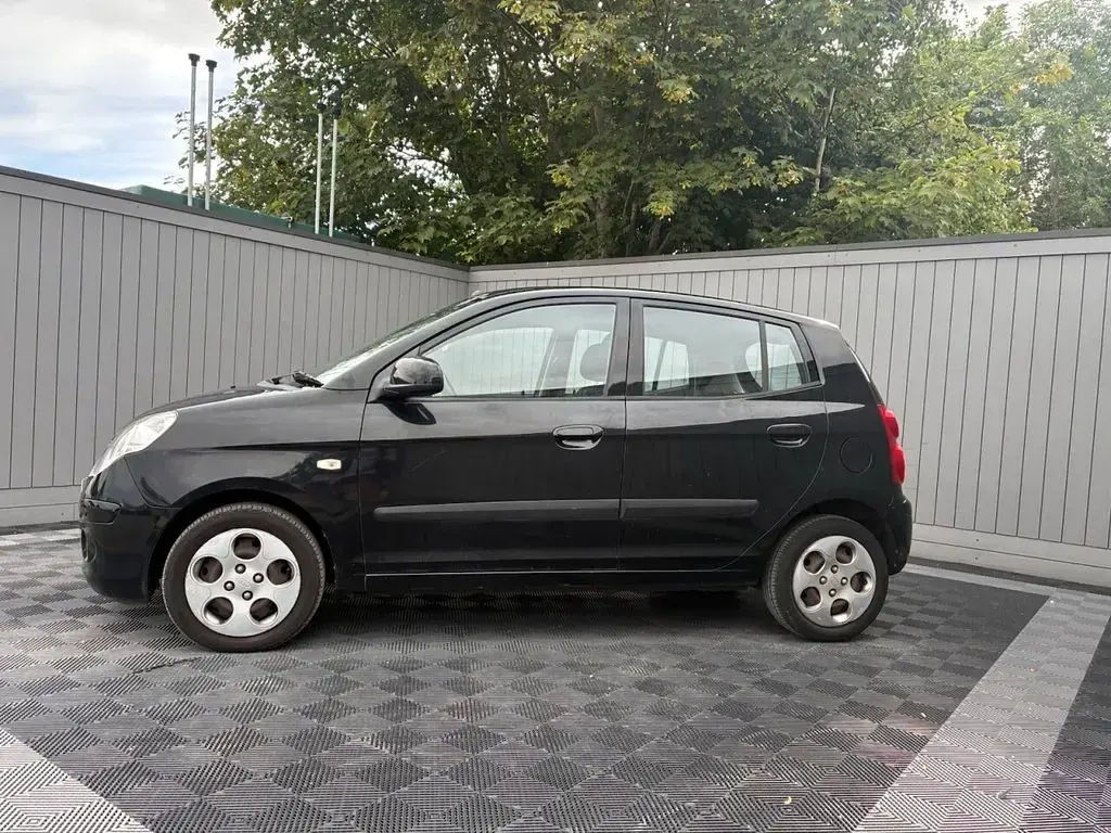 Used Kia Picanto 64 HP (47 kW) 2010 Black Hatchback