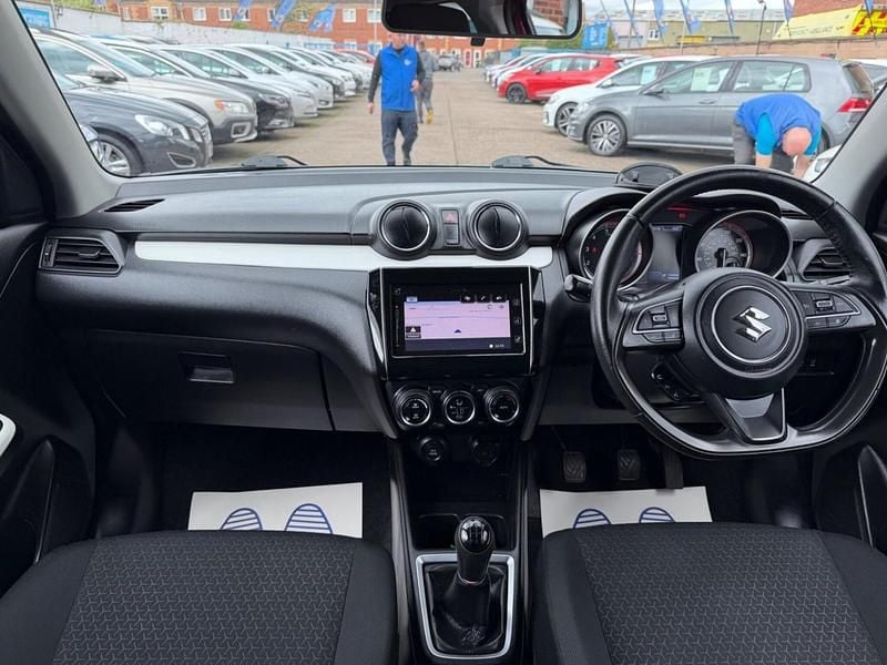 Usado Suzuki Swift SZ5 2018 Vermelho Citadino