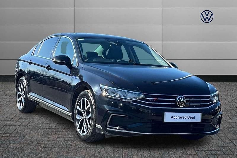 Black Used 2021 VW Passat GTE Sedan | £16,995 (Good price) - Image 1/4