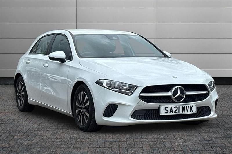 Used Mercedes A180 SE 116 HP (85 kW) 2021 Digital white Hatchback
