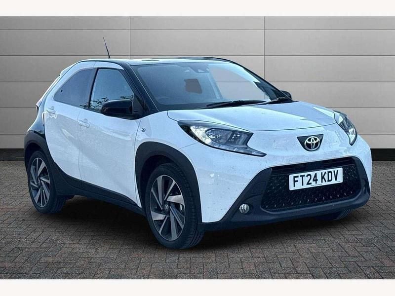White Used 2024 Toyota Aygo Hatchback | £15,995 (Fair price) - Image 1/3
