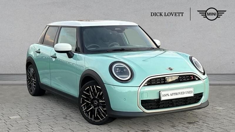Green Used 2024 Mini Cooper S Hatch Hatchback | £28,995 (Expensive) - Image 1/4