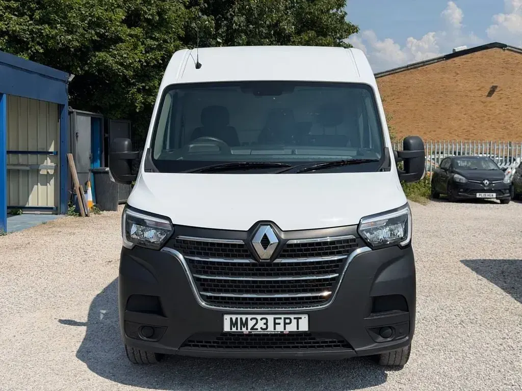 Used Renault Master Business 2023 White MPV