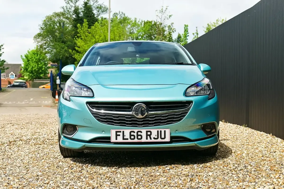 Used Vauxhall Corsa SRi 90 HP (66 kW) 2016 Green Hatchback