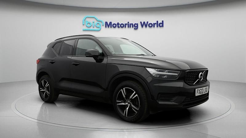 Black Used 2022 Volvo XC40 R-Design SUV | £21,700 (Fair price) - Image 1/4