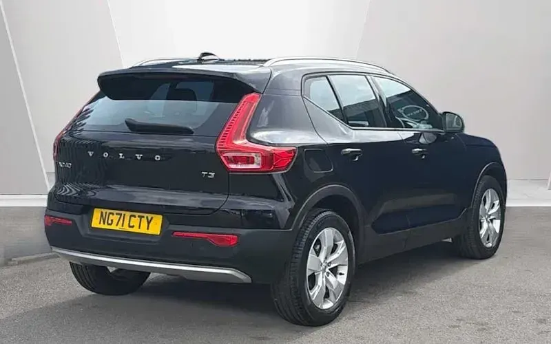 Used Volvo XC40 Momentum 163 HP (119 kW) 2021 SUV