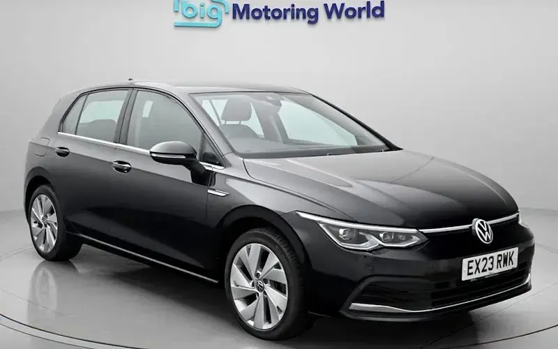 Used VW Golf VIII Style 131 HP (96 kW) 2023 Hatchback