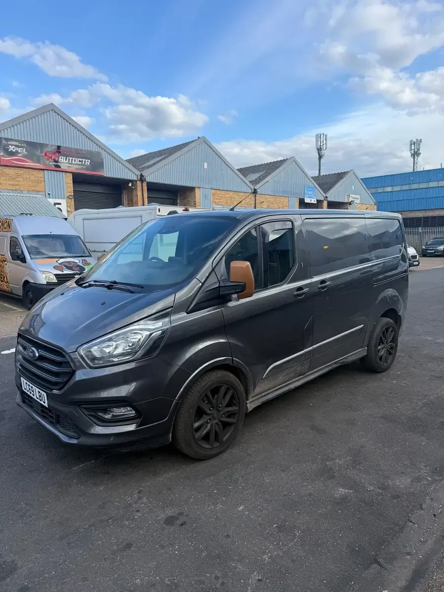 Used Ford Transit Custom Sport 185 HP (136 kW) 2019 Grey Van