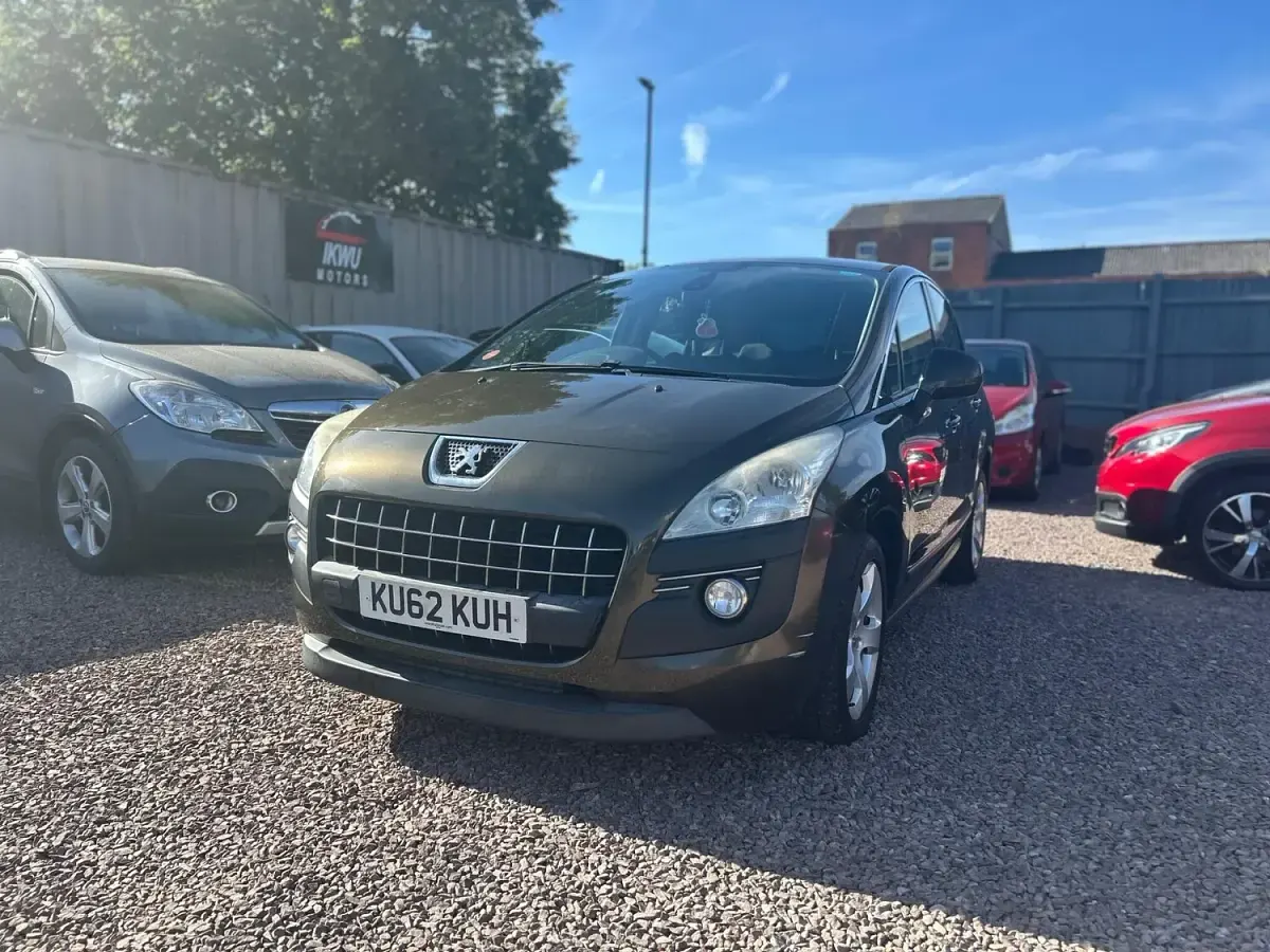 Used Peugeot 3008 Active 112 HP (82 kW) 2012 Brown Estate