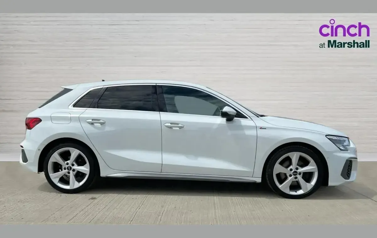 Used Audi A3 S-Line 147 HP (108 kW) 2021 White Sedan