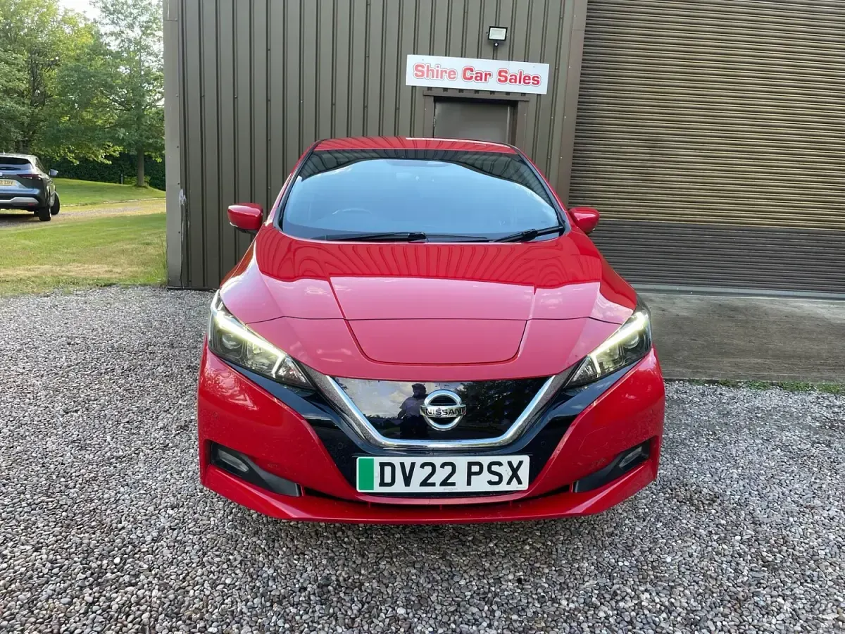 Used Nissan Leaf N-Connecta 110 kW (150 HP) 2022 Red Hatchback