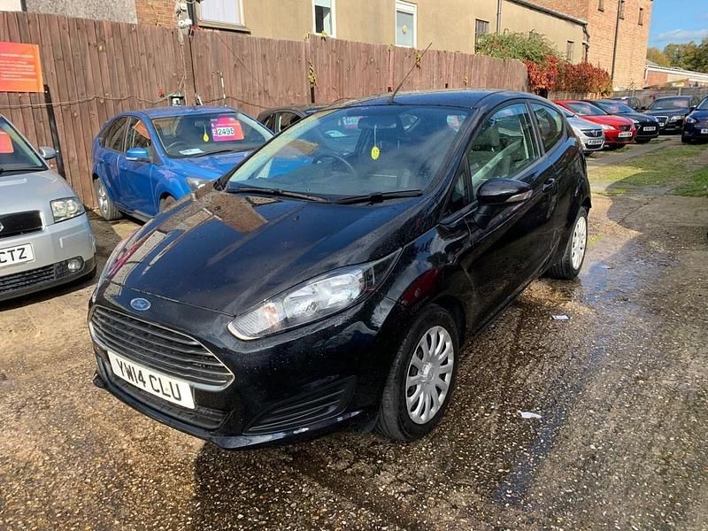 Black Used 2014 Ford Fiesta Style Hatchback | £3,695 (Fair price) - Image 1/4