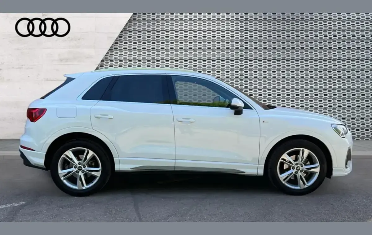 Used Audi Q3 S-Line 150 HP (110 kW) 2025 White SUV