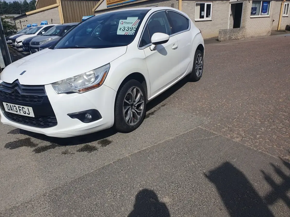 Used Citroën DS4 2013 White Hatchback