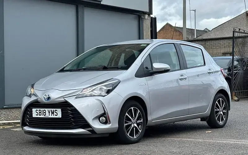 Used Toyota Yaris Hybrid 101 HP (74 kW) 2019 Hatchback