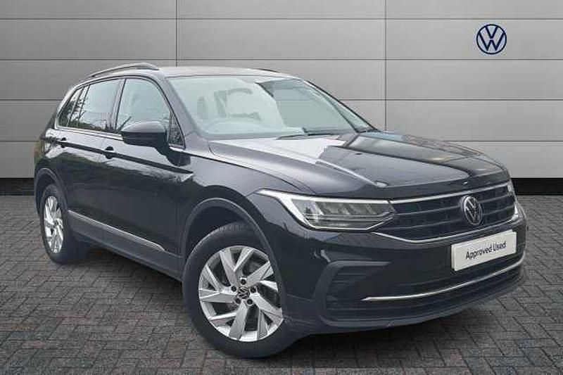 Used VW Tiguan Life 150 HP (110 kW) 2022 Black SUV