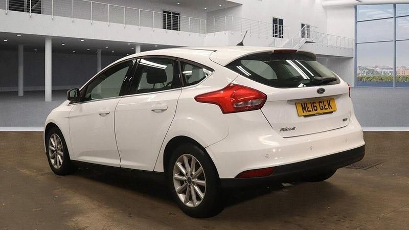 Used Ford Focus Titanium 2016 White Hatchback
