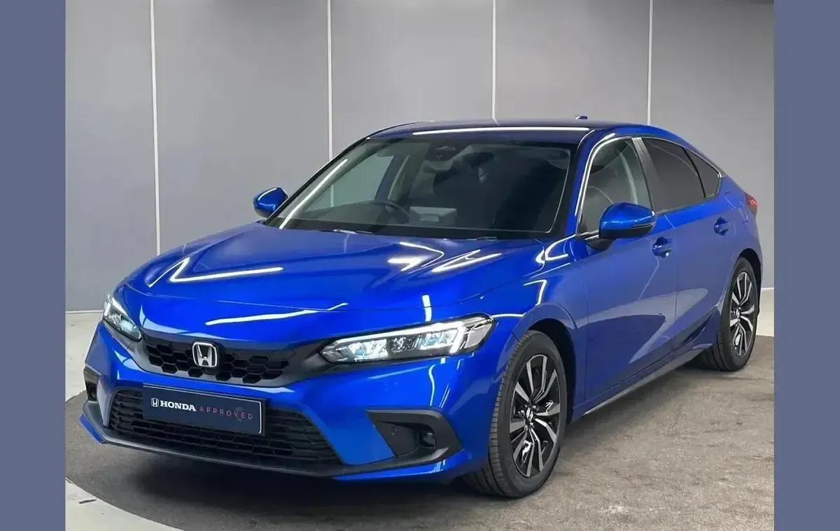 Used Honda Civic Elegance 140 HP (102 kW) 2024 Blue Hatchback