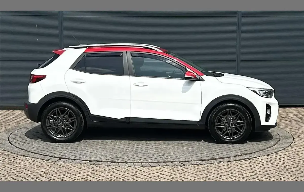 Used Kia Stonic 117 HP (86 kW) 2020 White SUV