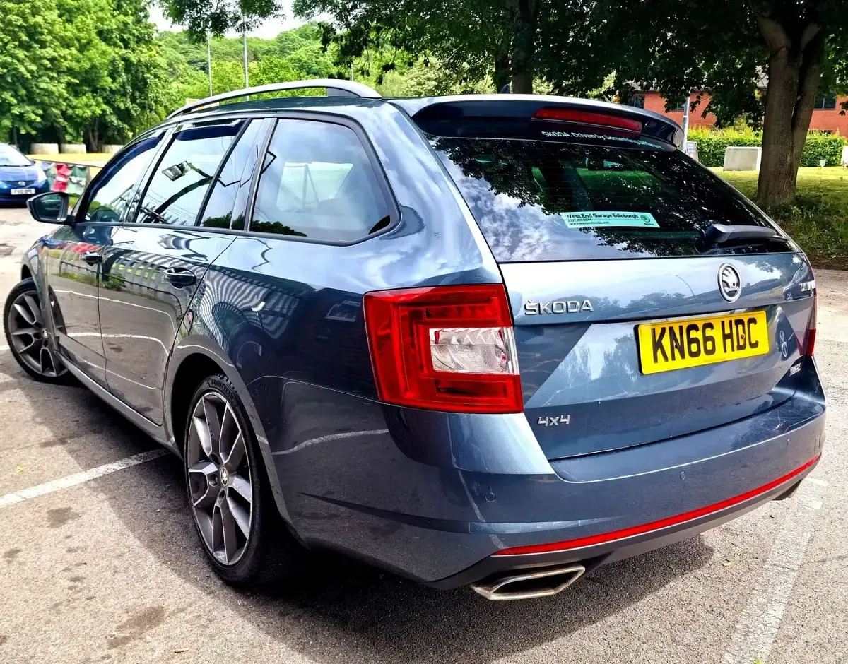 Gebraucht Skoda Octavia vRS 184 PS (135 kW) 2016 Grau Kombi
