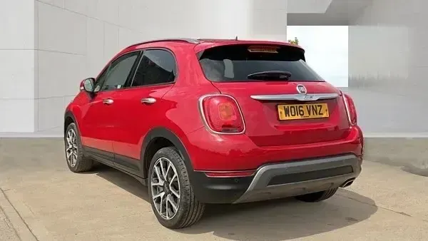 Used Fiat 500X Cross Plus 120 HP (88 kW) 2016 Red SUV