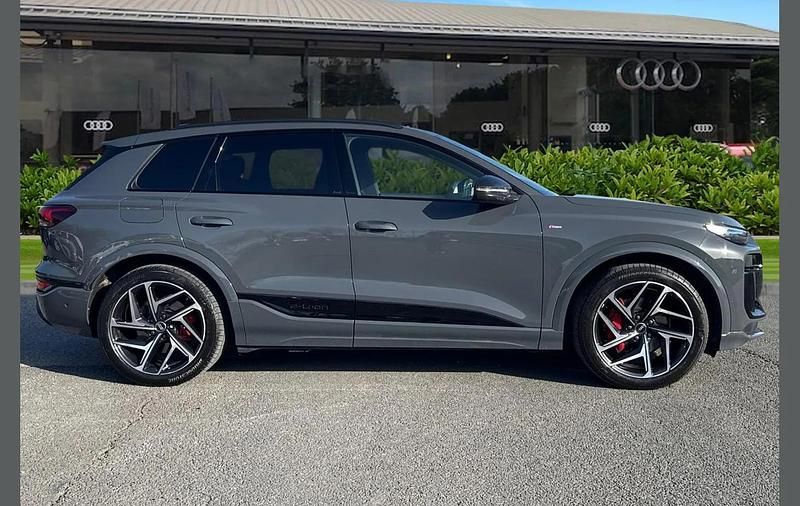 Used Audi Q6 e-tron Advanced 284 kW (387 HP) 2025 Grey SUV