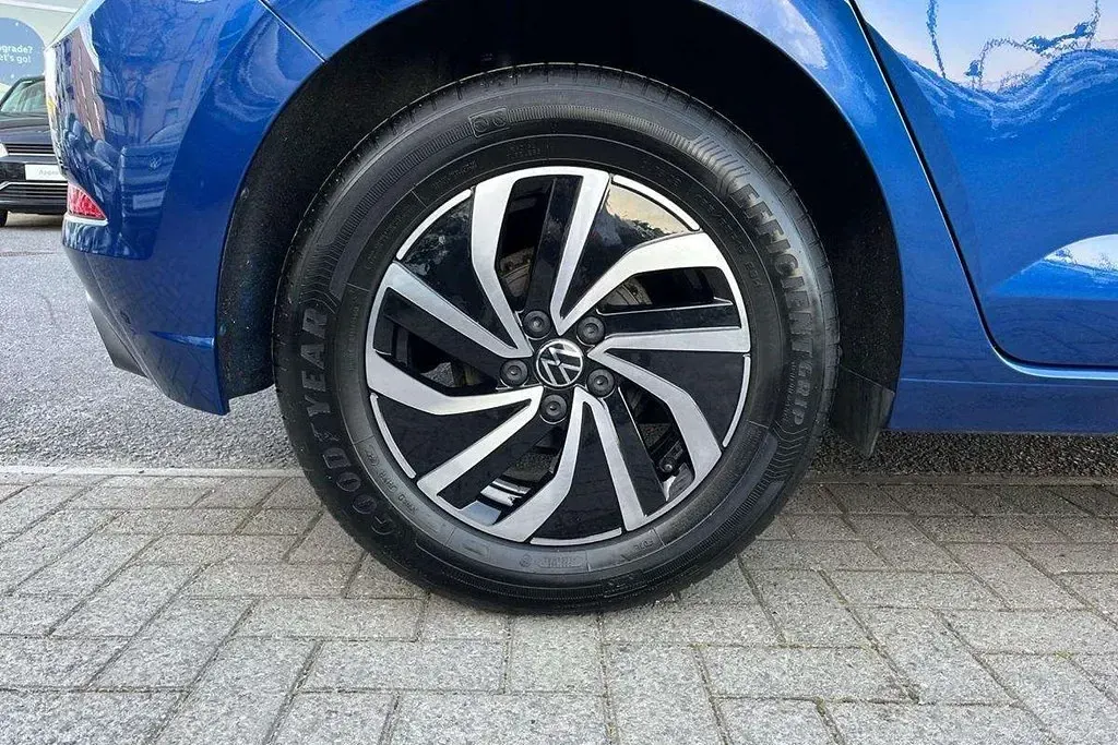 Used VW Polo Life 80 HP (58 kW) 2022 Blue Hatchback