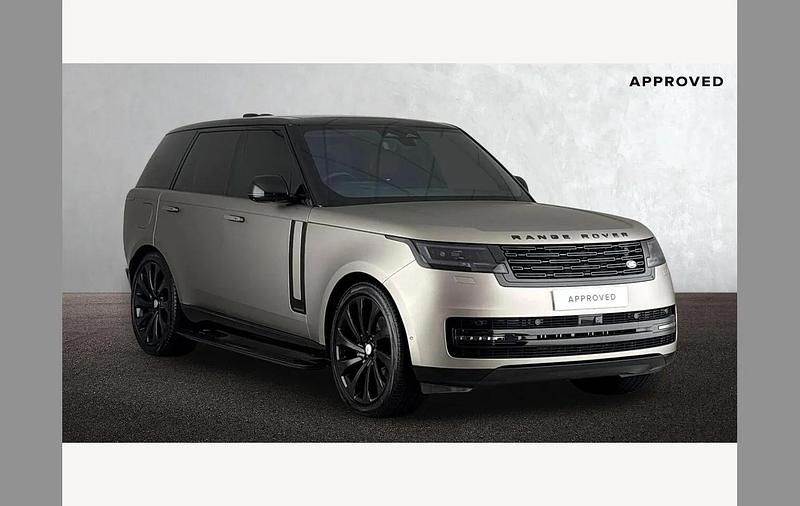 White Used 2025 Land Rover Range Rover Autobiography SUV | £108,095 (Fair price) - Image 1/4