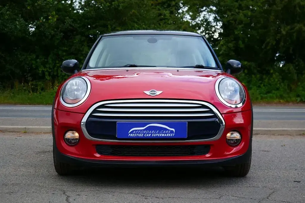Used Mini Cooper Hatch 136 HP (100 kW) 2014 Red Hatchback