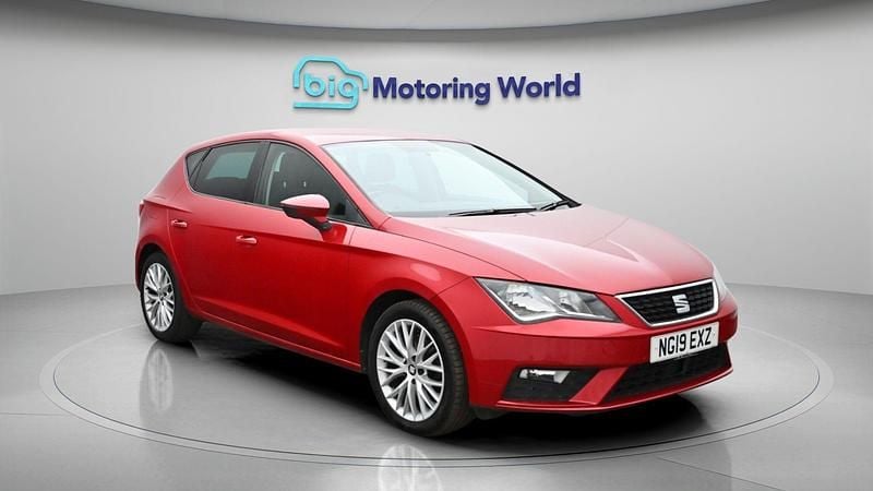 Used Seat Leon SE Dynamic 116 HP (85 kW) 2019 Hatchback