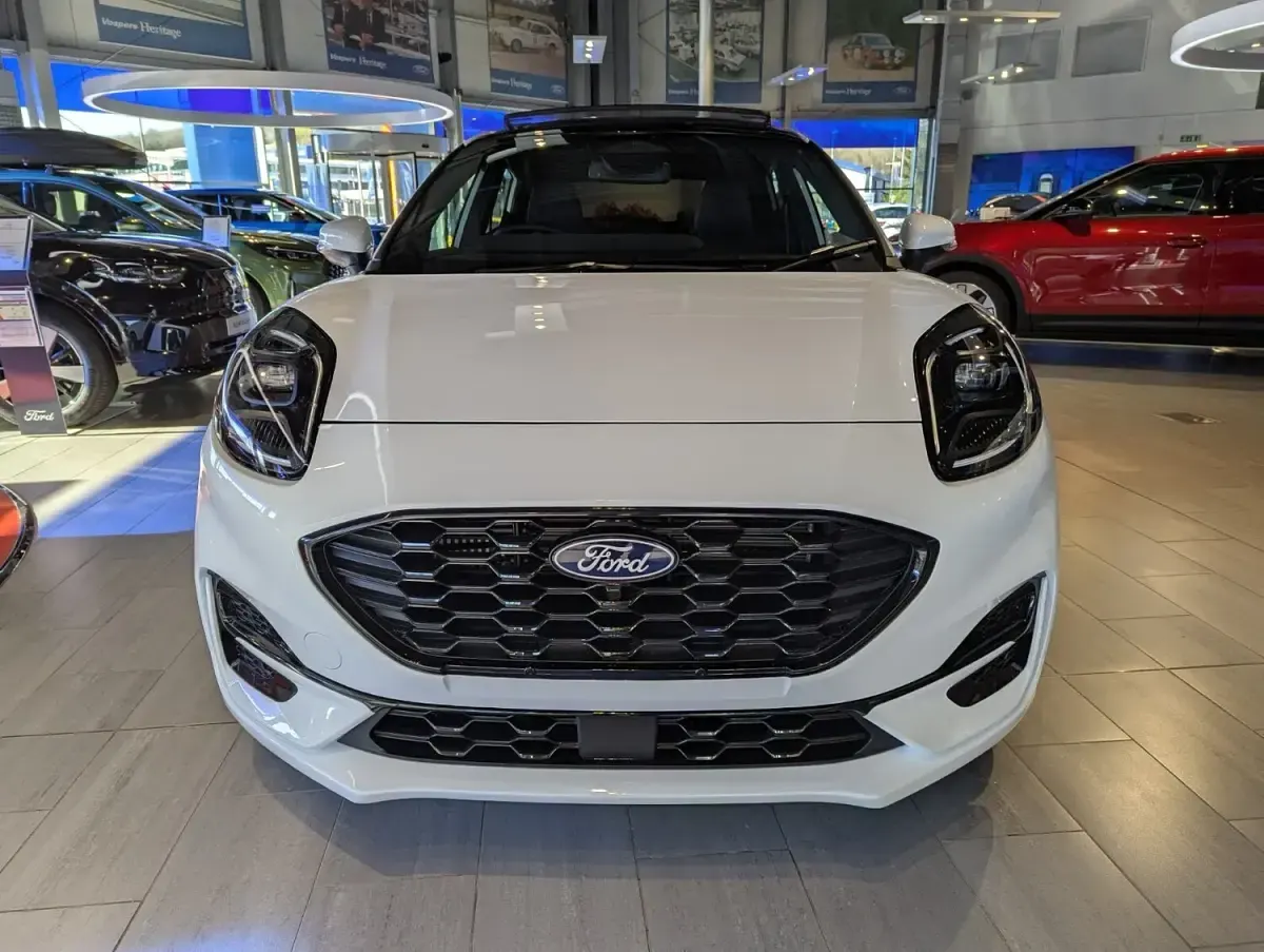 New Ford Puma ST-Line X 125 HP (91 kW) 2025 Hatchback