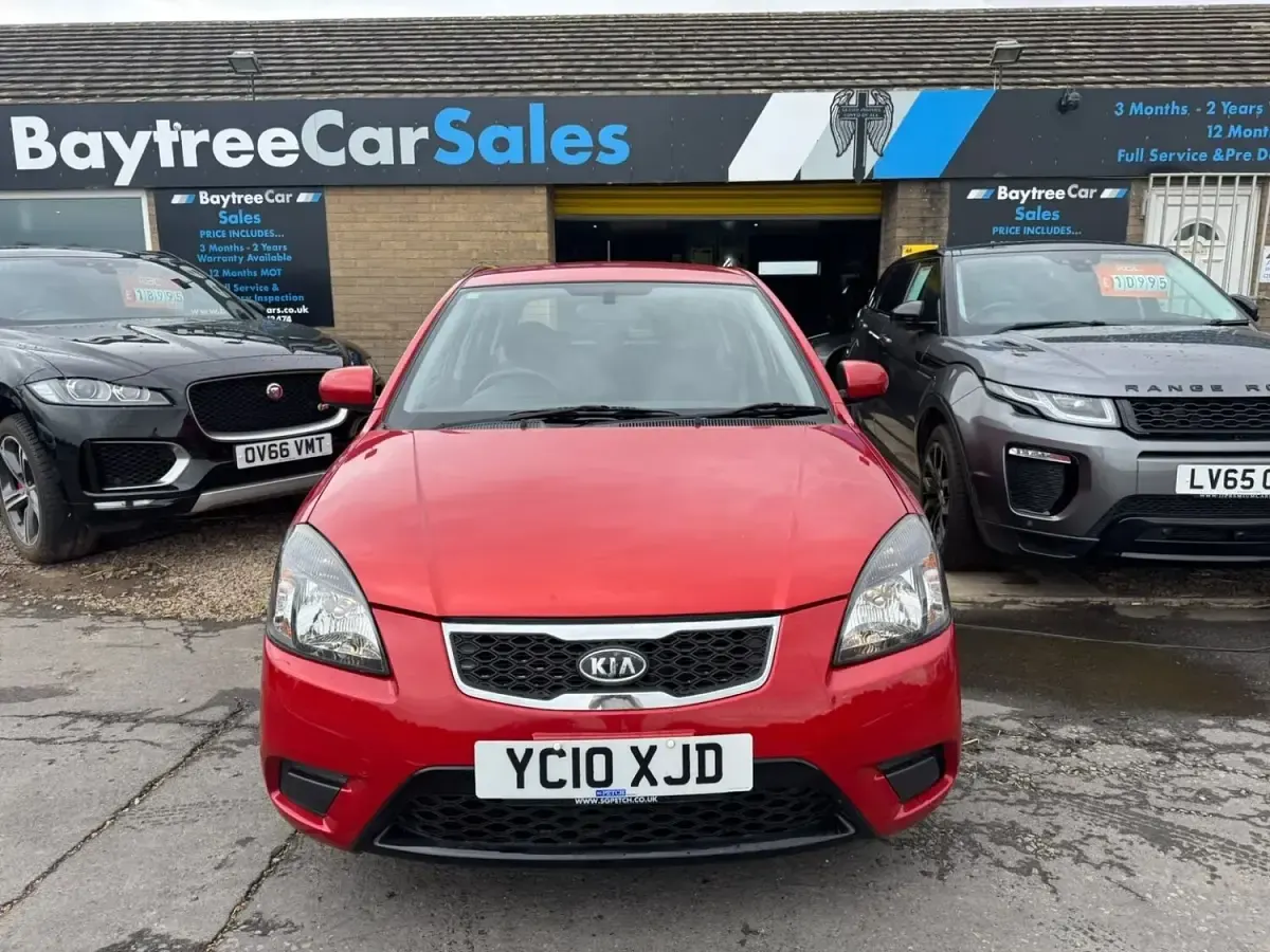 Used Kia Rio 2010 Red Hatchback