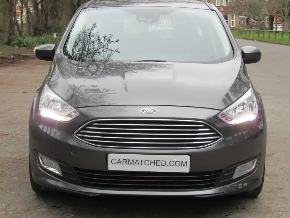 Usado Ford C-MAX Titanium 120 HP (88 kW) 2018 Cinzento Monovolume