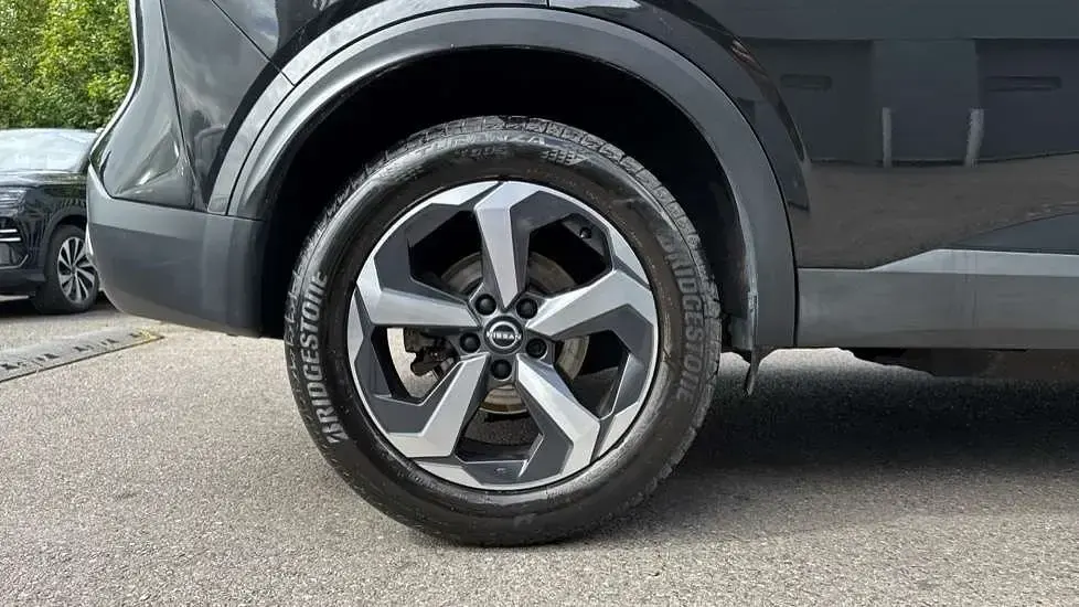Used Nissan Qashqai N-Connecta 138 HP (101 kW) 2022 Black SUV