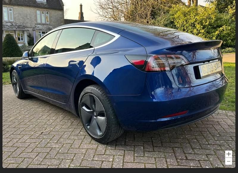 Used Tesla Model 3 Standard Range 239 kW (325 HP) 2019 Blue Sedan