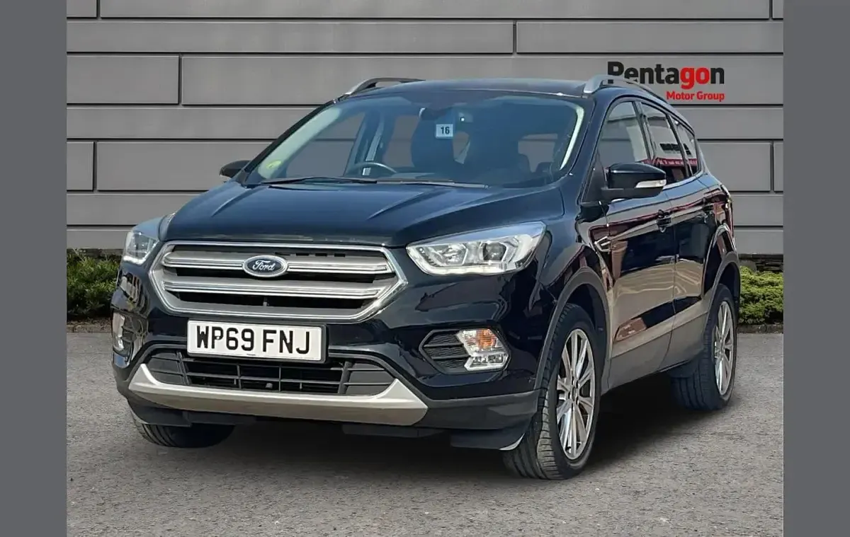 Used Ford Kuga Titanium 150 HP (110 kW) 2019 Black SUV