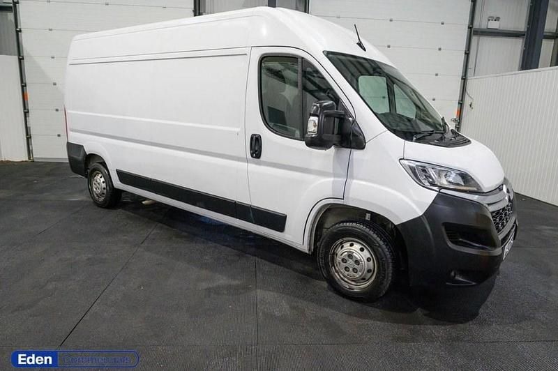 White Used 2023 Citroën Relay Van | £13,995 (Fair price) - Image 1/4
