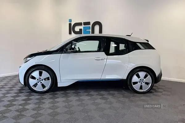 Usado BMW i3 Impressive 170 CV (125 kW) 2017 Blanco Utilitario
