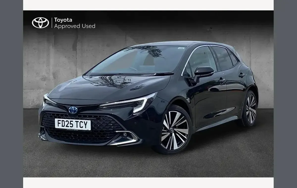 Used Toyota Corolla Design 140 HP (102 kW) 2025 Black Hatchback