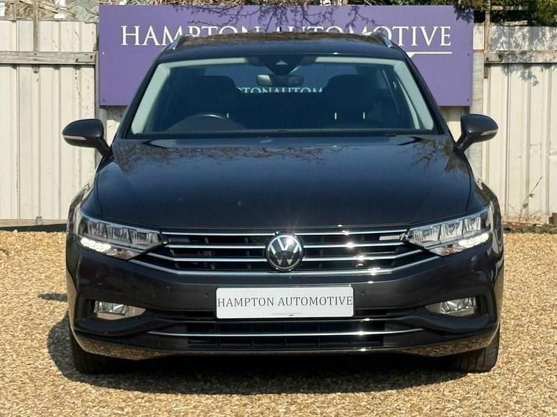 Used VW Passat SEL 150 HP (110 kW) 2023 Grey Estate