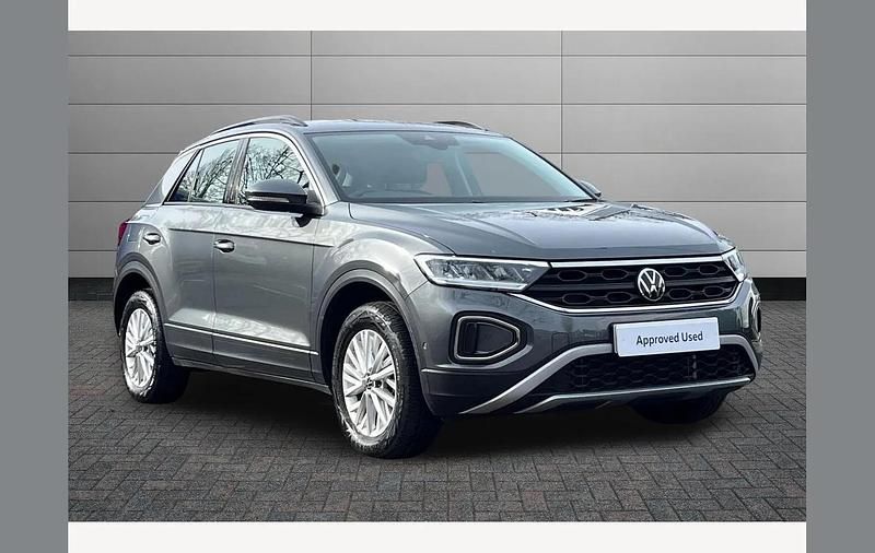 Used VW T-Roc Life 150 HP (110 kW) 2023 Indium grey SUV