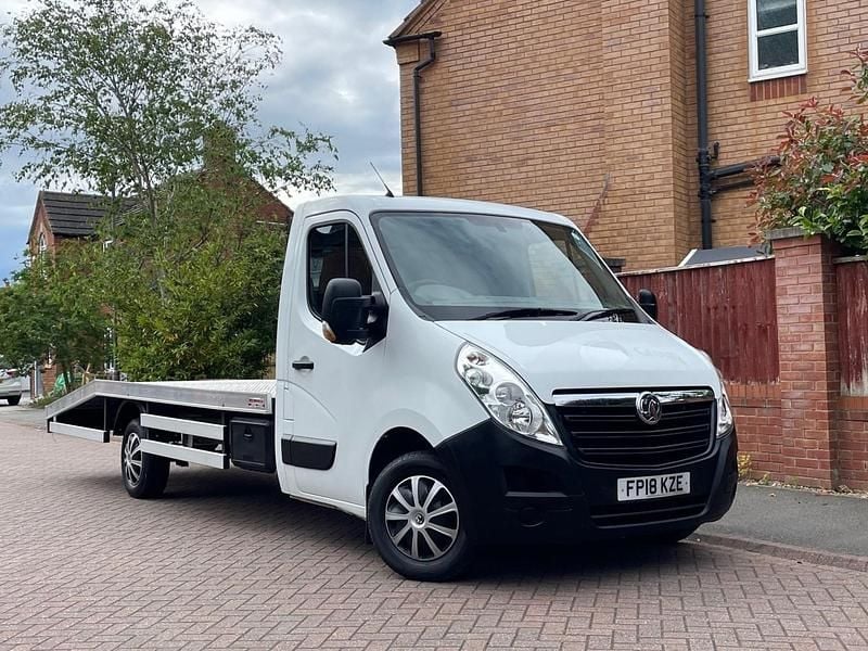 White Used 2018 Vauxhall Movano S Van | £12,285 (Expensive) - Image 1/4